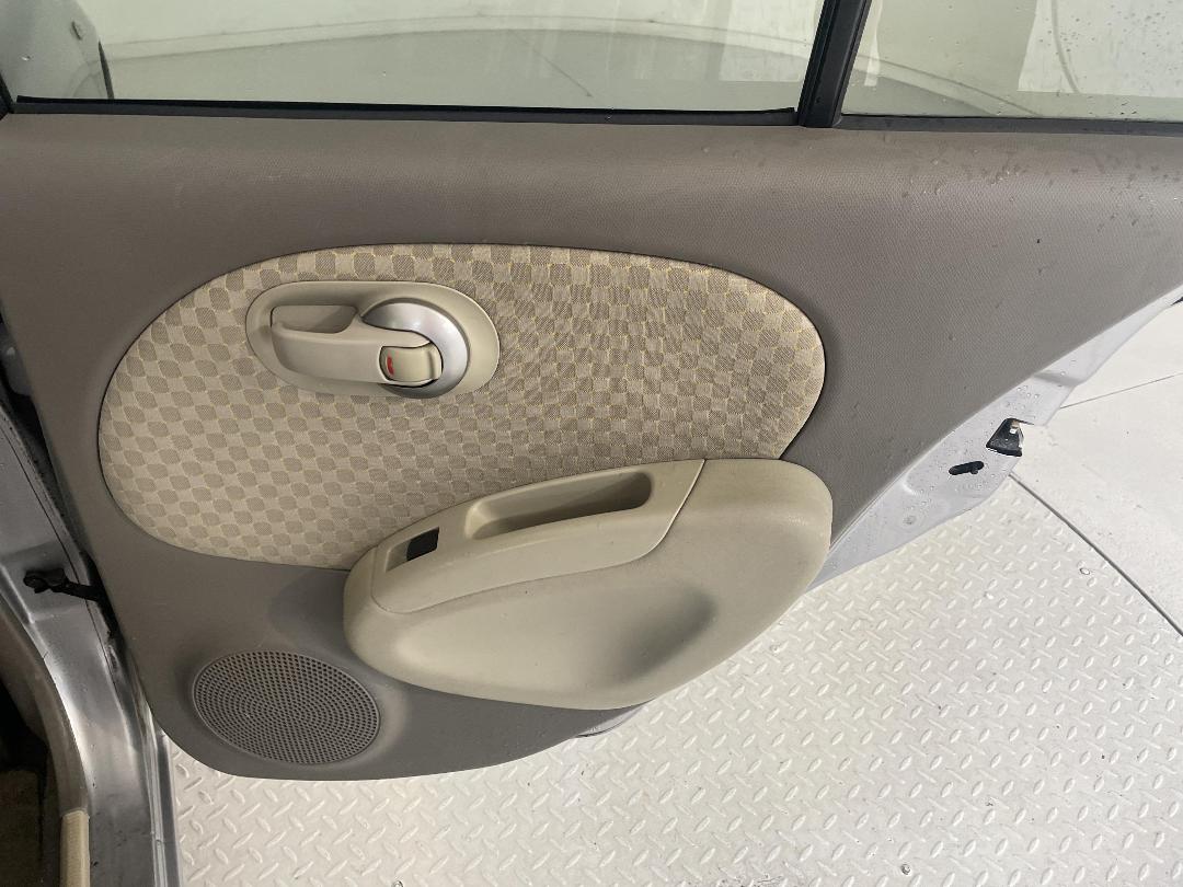 Photo '19' of Nissan March