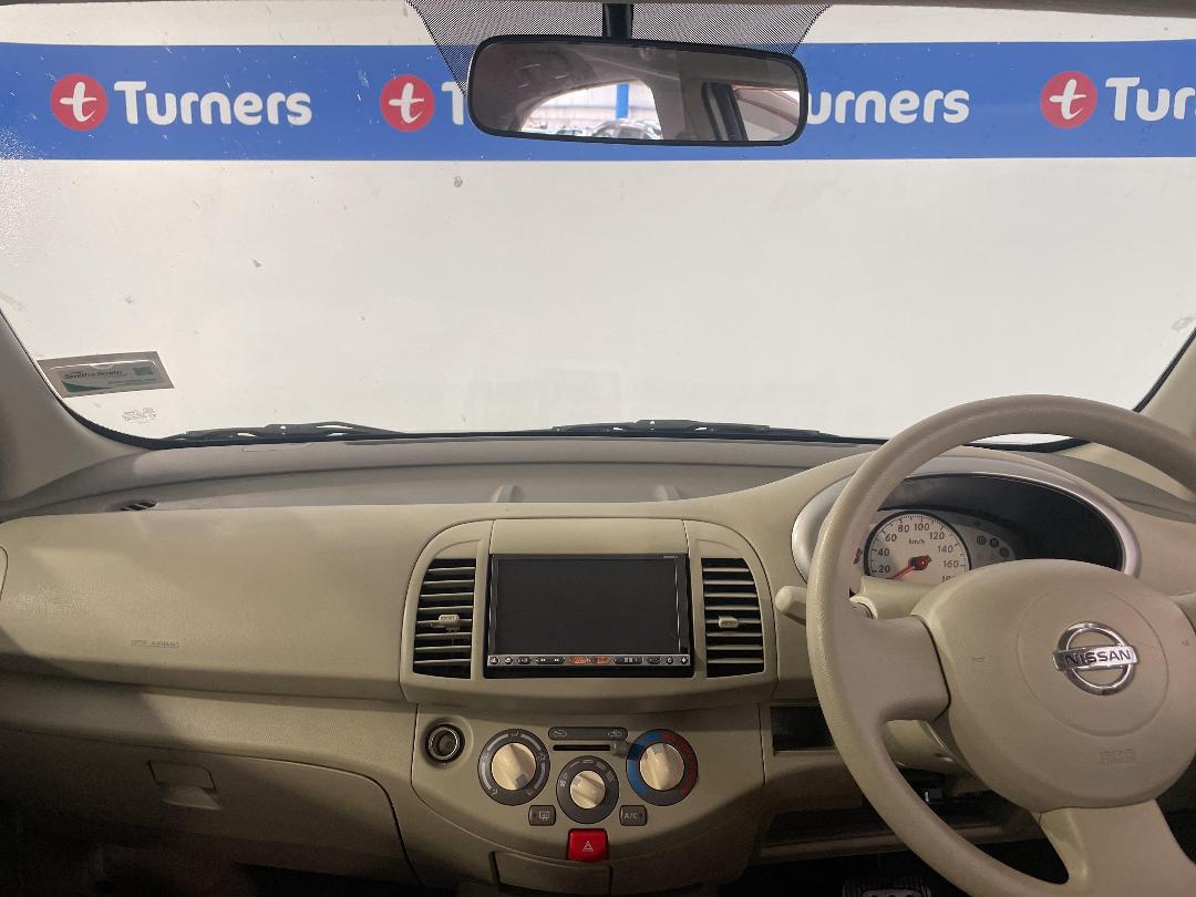 Photo '17' of Nissan March