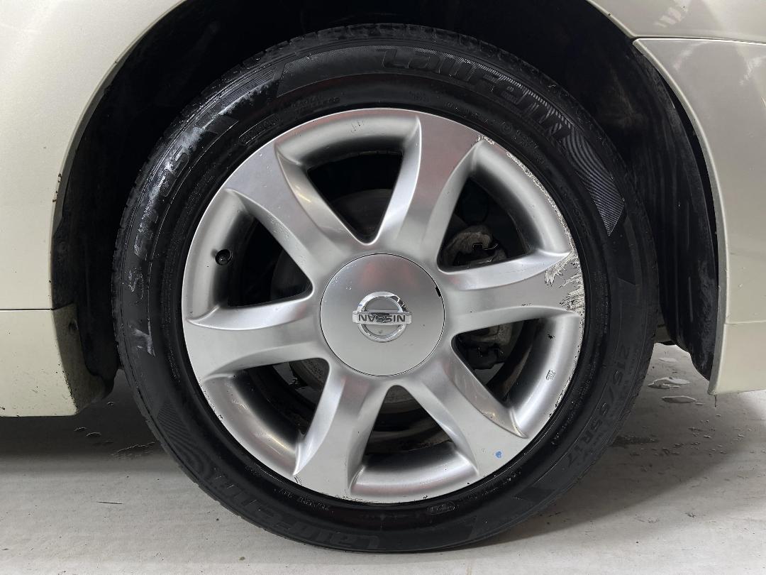 Photo '9' of Nissan Maxima Photo '9' of Nissan Maxima