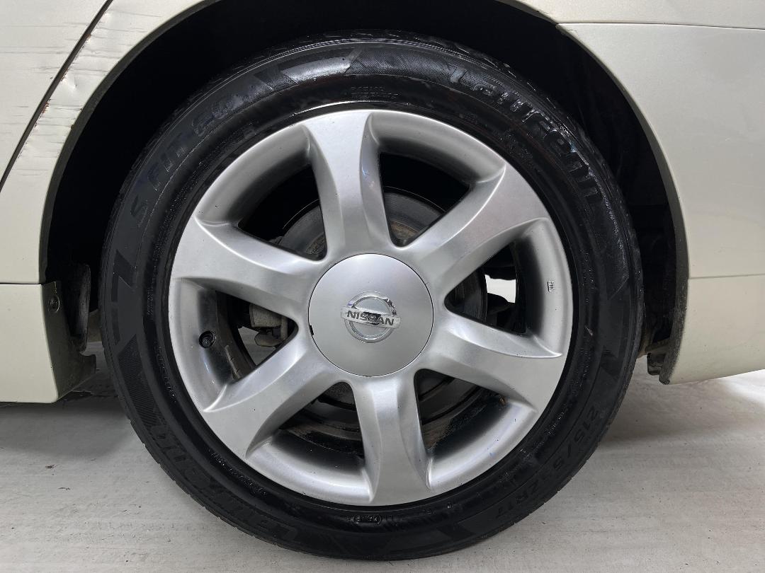 Photo '11' of Nissan Maxima Photo '11' of Nissan Maxima