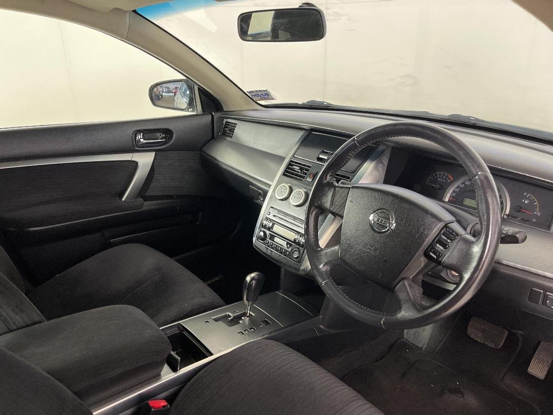 Photo '16' of Nissan Maxima Photo '16' of Nissan Maxima