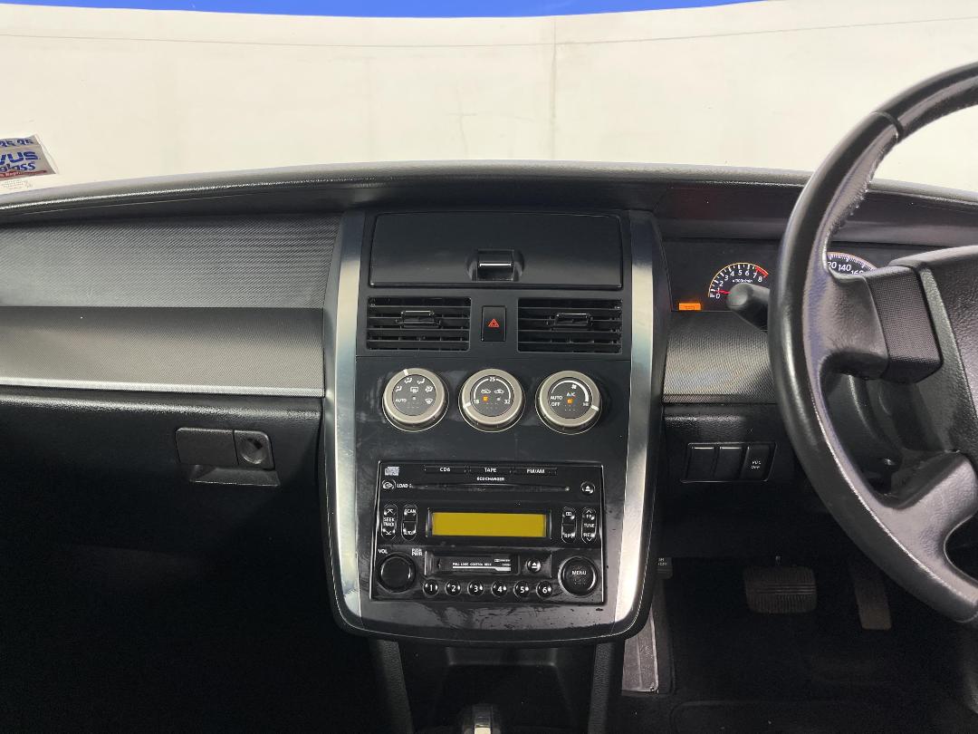 Photo '18' of Nissan Maxima Photo '18' of Nissan Maxima