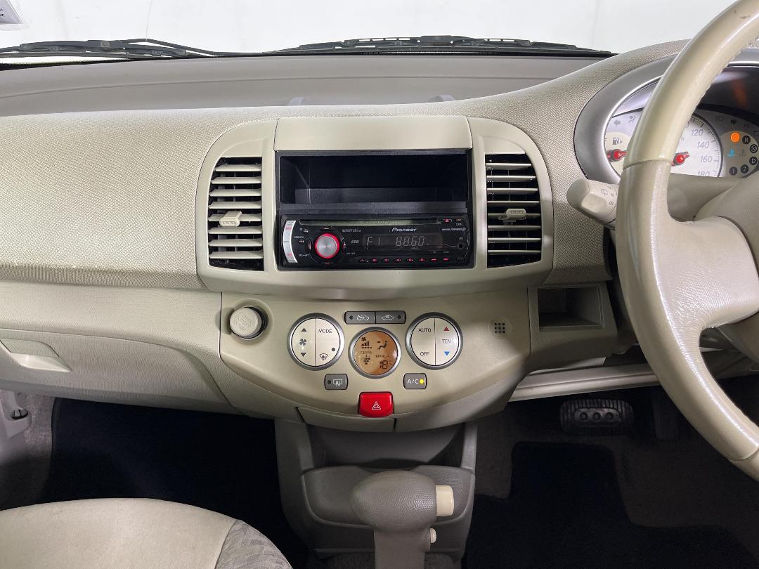 Photo '18' of Nissan Micra