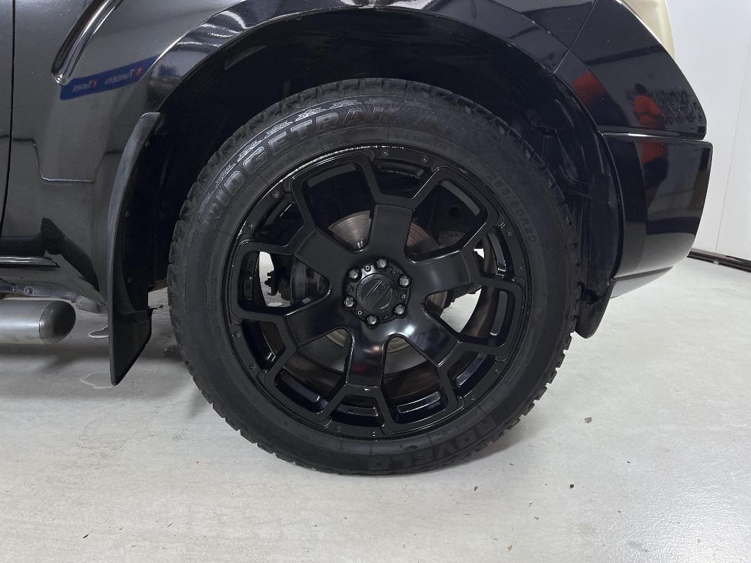 Photo '9' of Nissan Navara