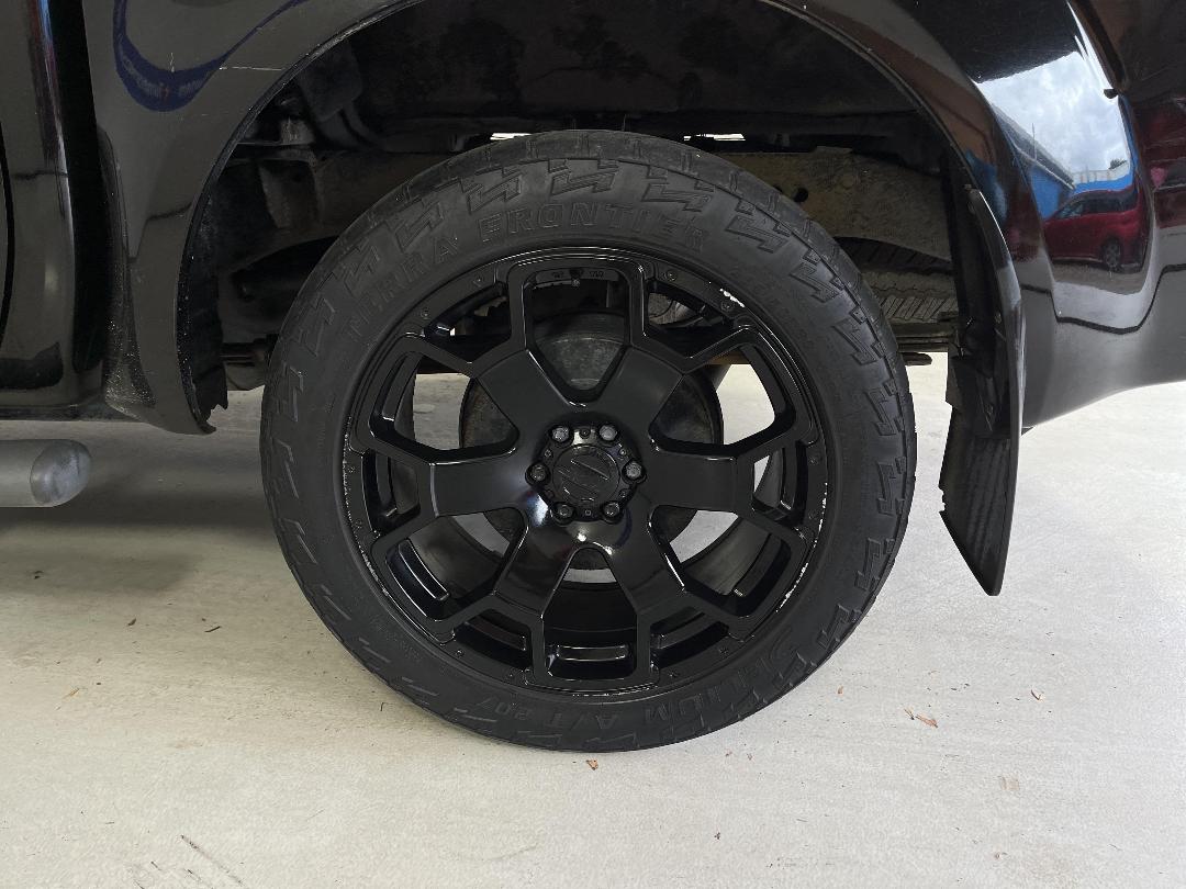 Photo '11' of Nissan Navara