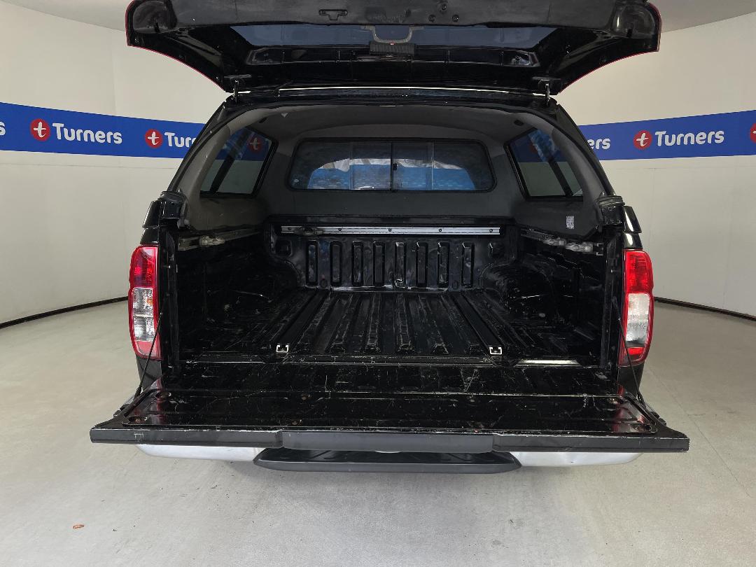 Photo '14' of Nissan Navara