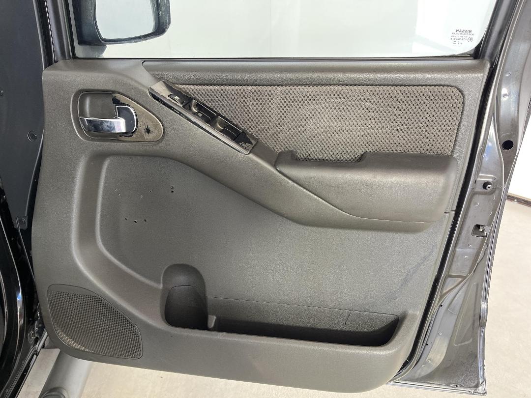 Photo '15' of Nissan Navara