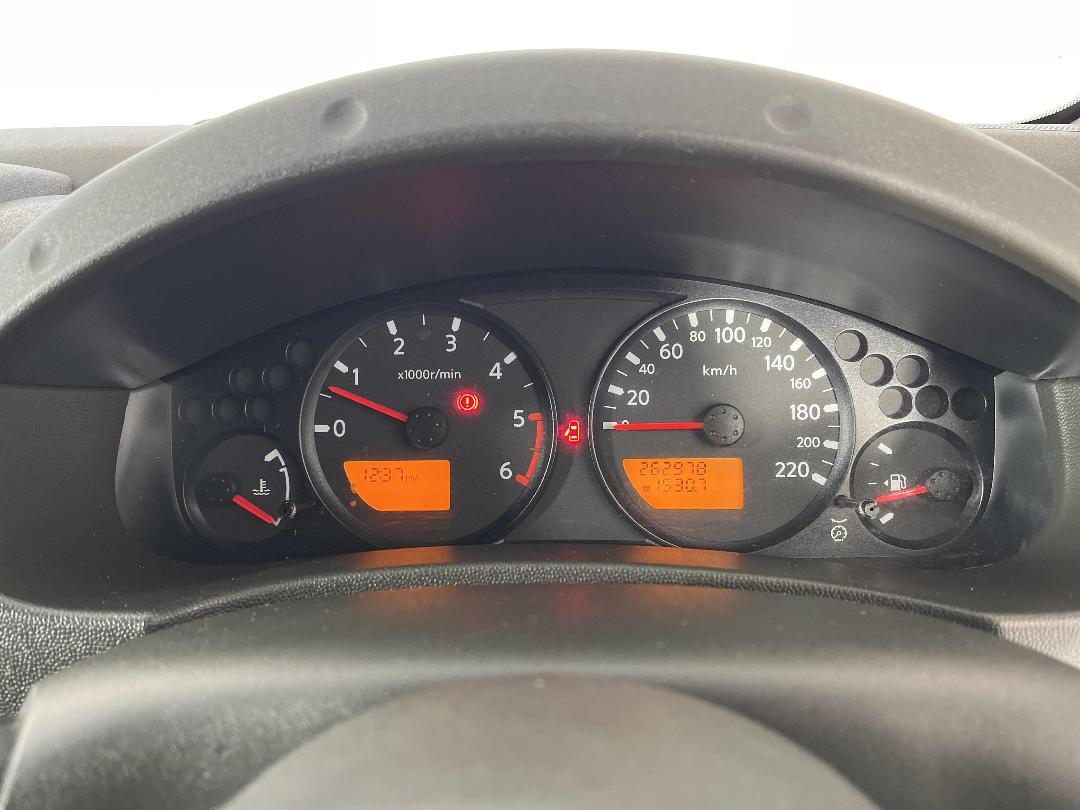 Photo '21' of Nissan Navara