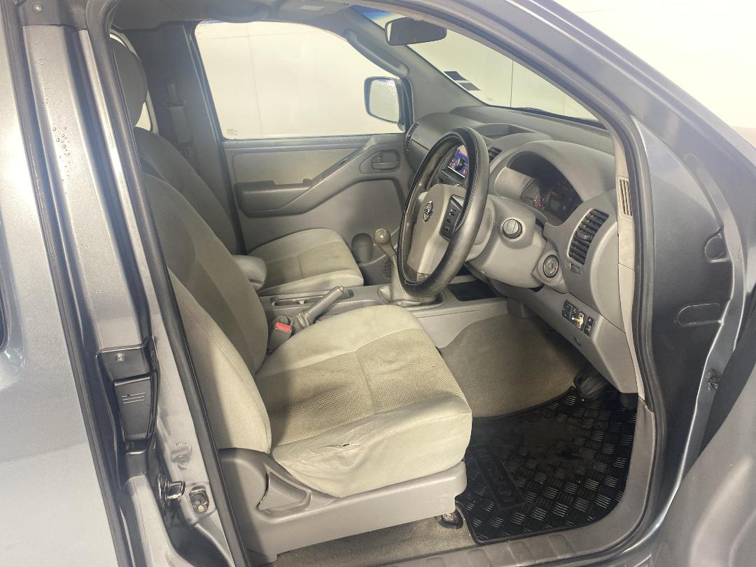 Photo '16' of Nissan Navara