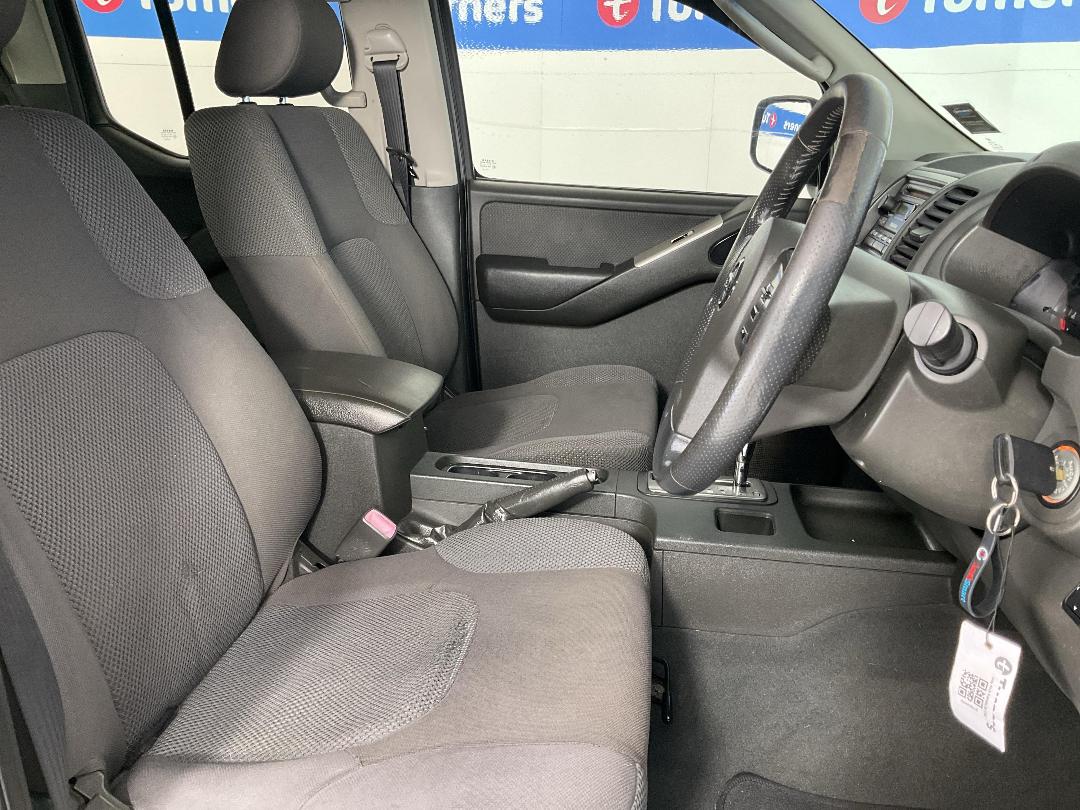 Photo '16' of Nissan Navara