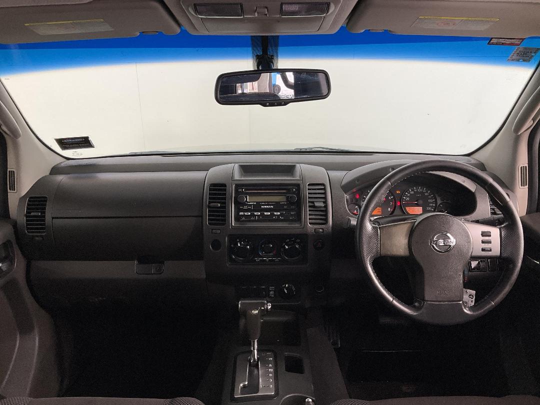 Photo '17' of Nissan Navara