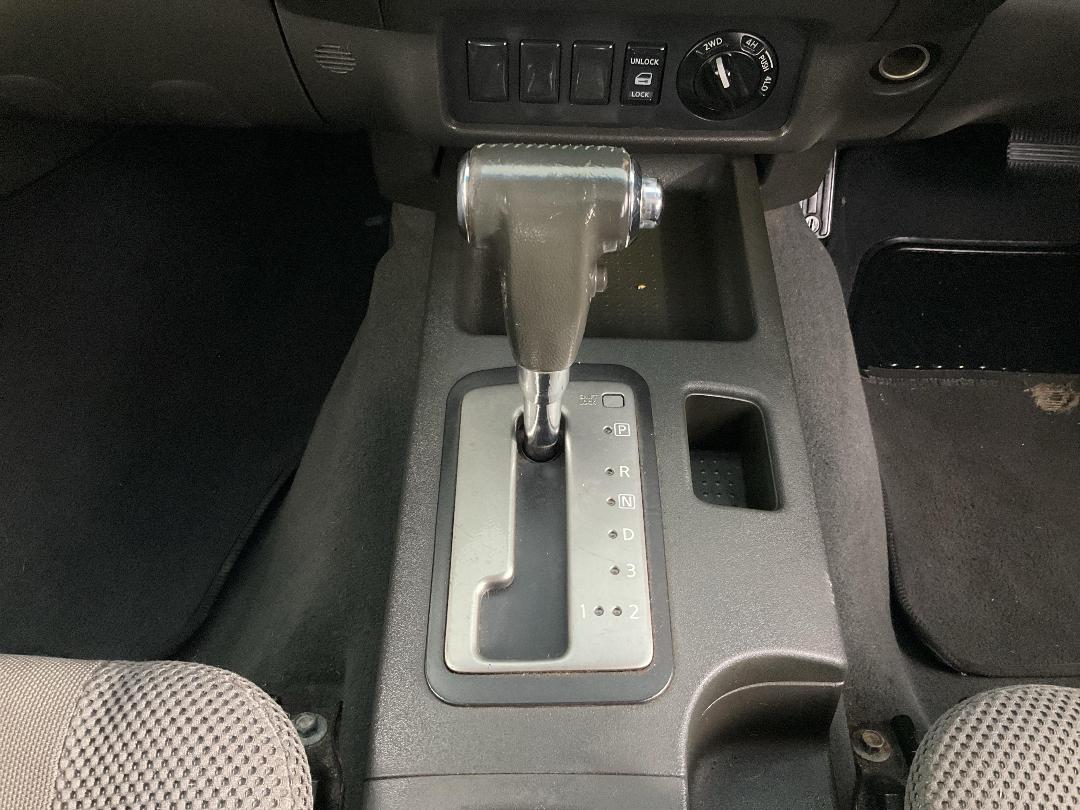 Photo '18' of Nissan Navara