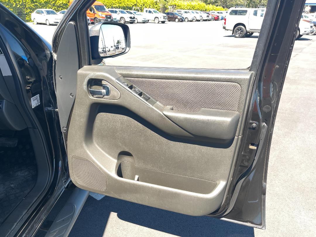 Photo '13' of Nissan Navara Photo '13' of Nissan Navara