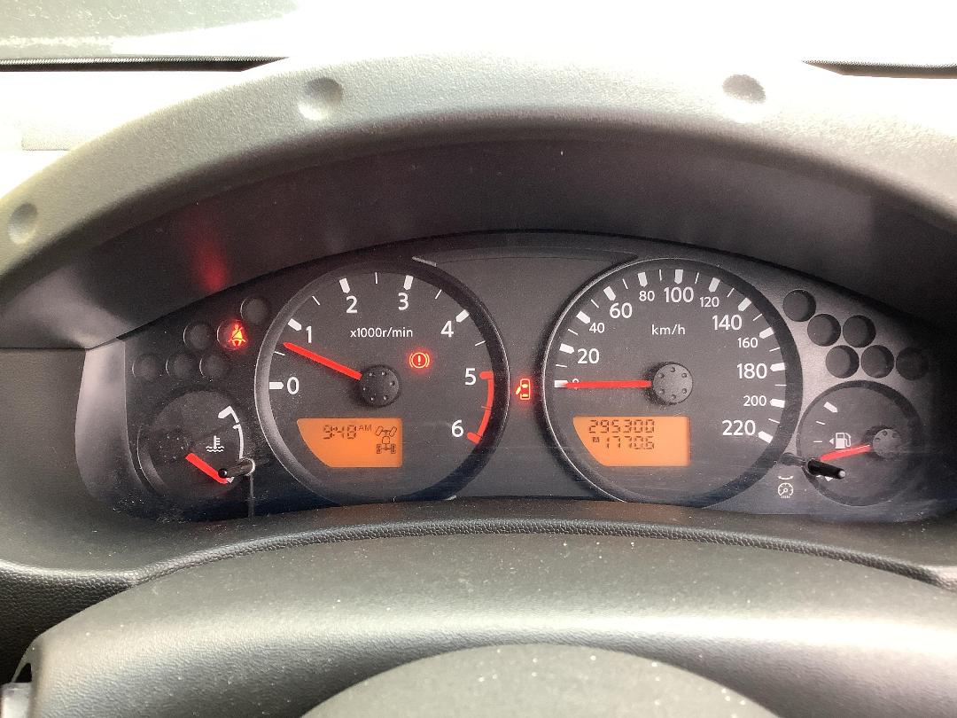 Photo '12' of Nissan Navara