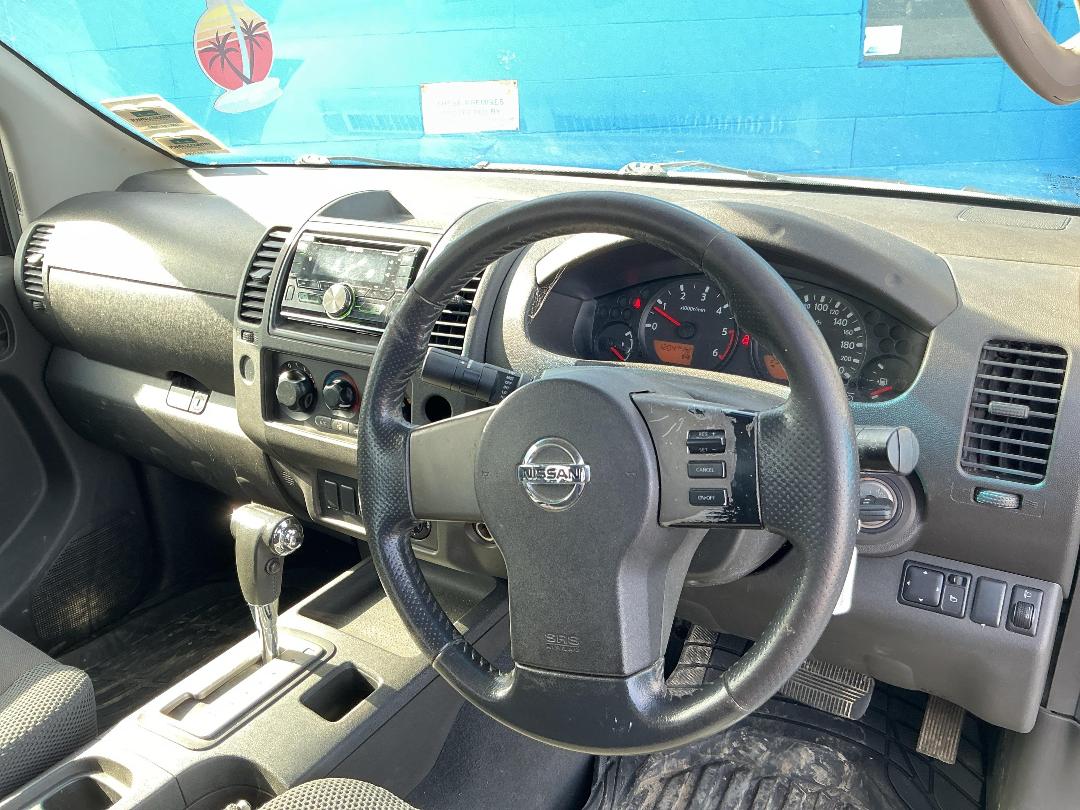 Photo '10' of Nissan Navara