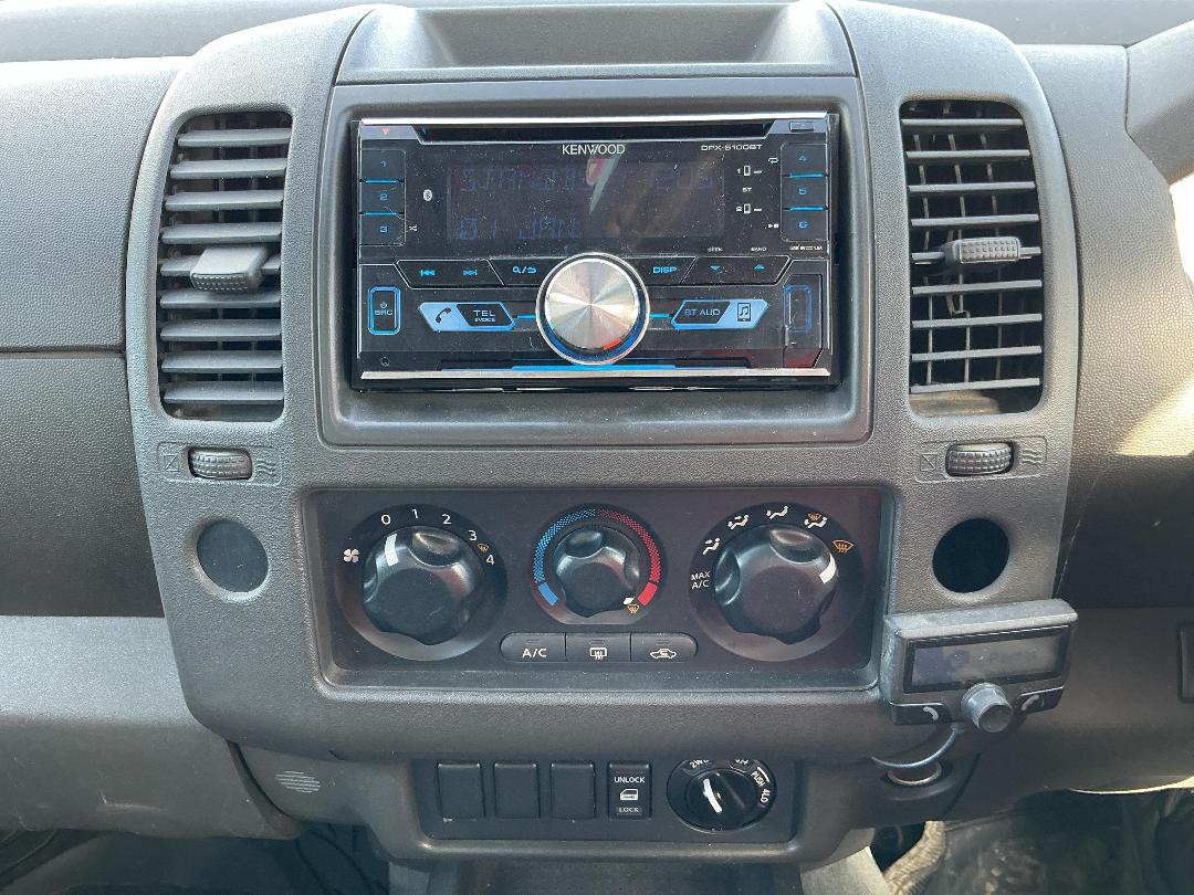 Photo '13' of Nissan Navara