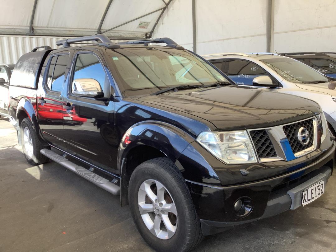 Photo '2' of Nissan Navara Aventura