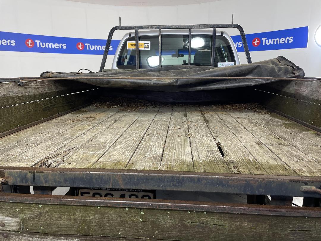 Photo '14' of Nissan Navara