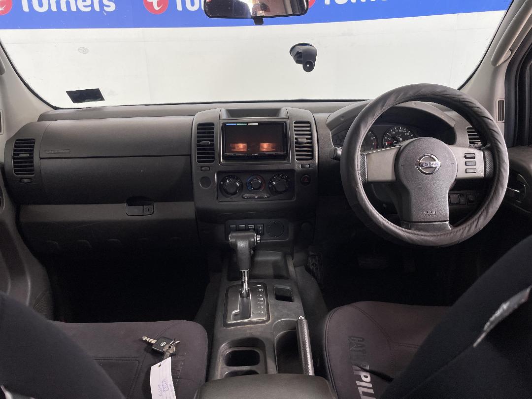 Photo '17' of Nissan Navara