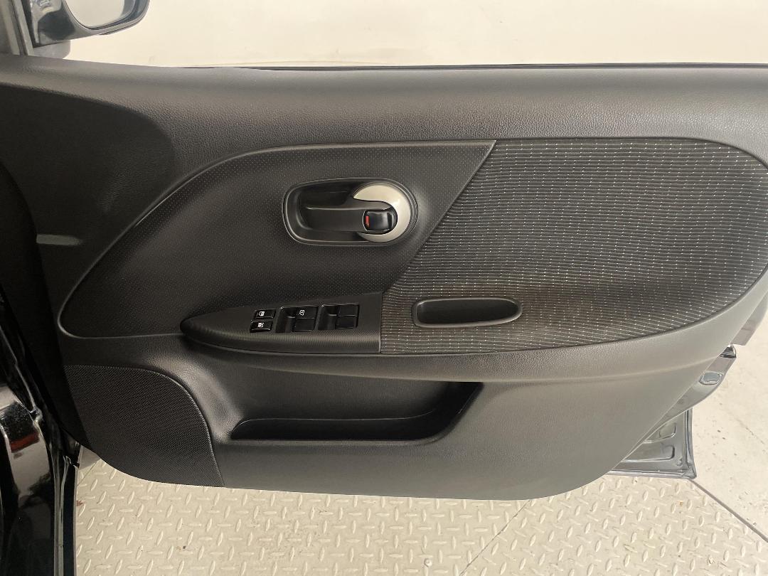 Photo '15' of Nissan Note