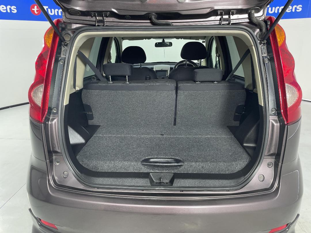 Photo '14' of Nissan Note Photo '14' of Nissan Note