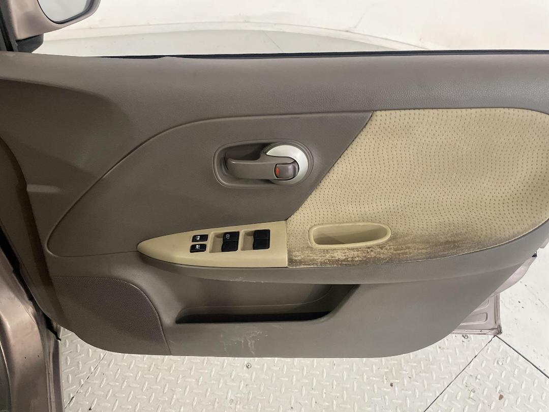 Photo '15' of Nissan Note