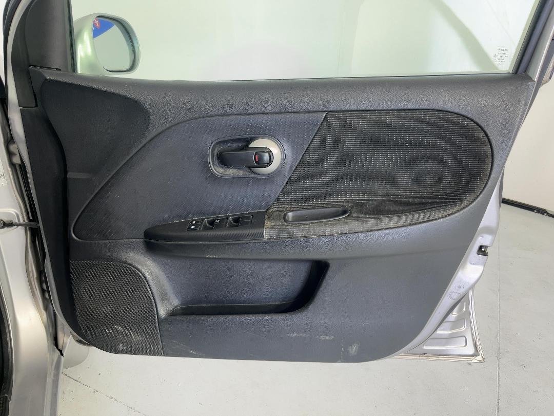 Photo '15' of Nissan Note