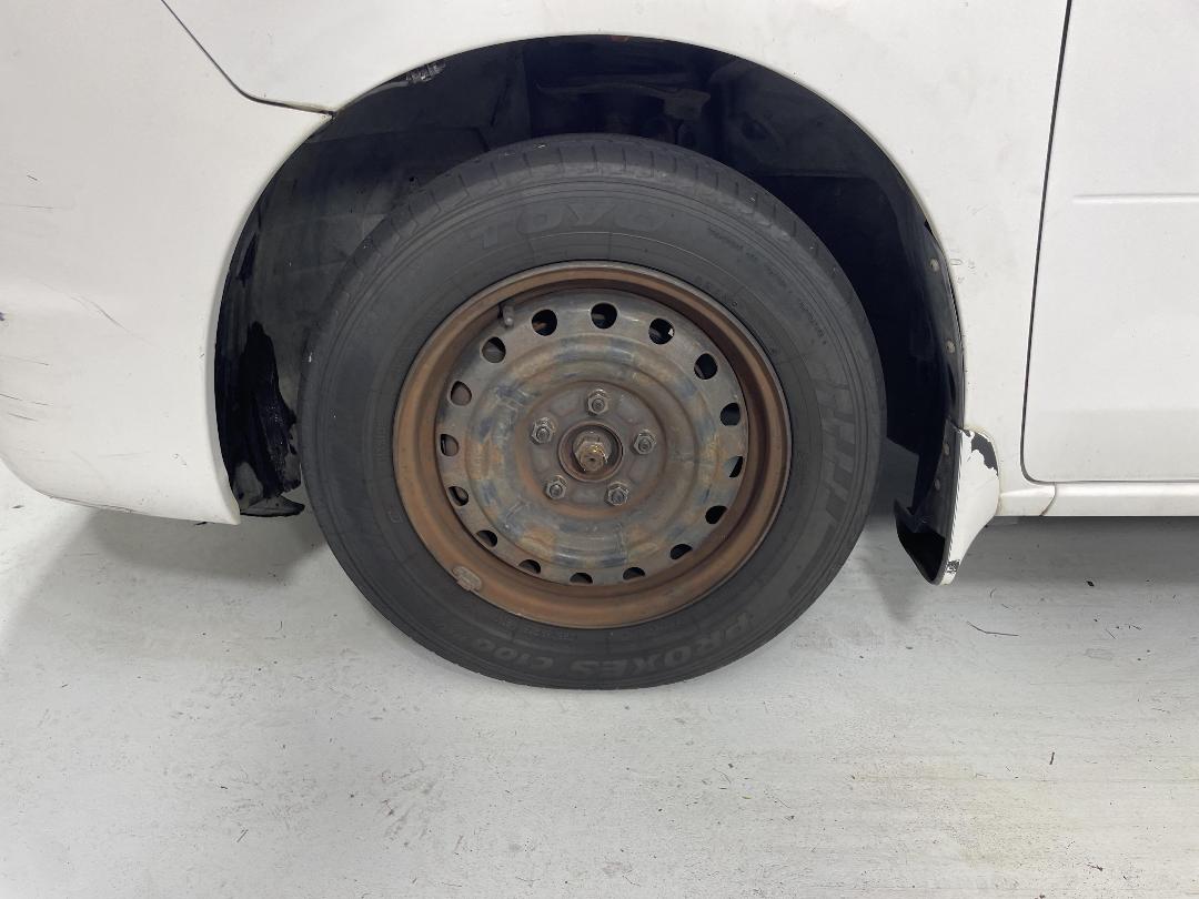 Photo '8' of Nissan Serena Photo '8' of Nissan Serena