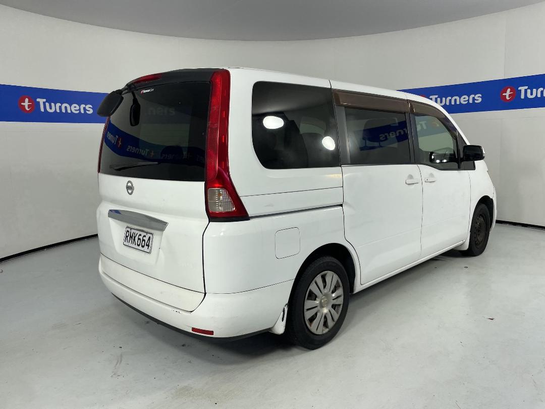 Photo '6' of Nissan Serena Photo '6' of Nissan Serena
