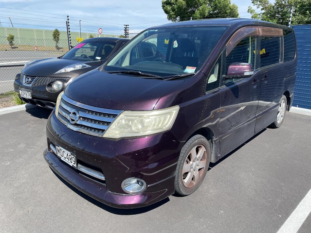 Photo '4' of Nissan Serena