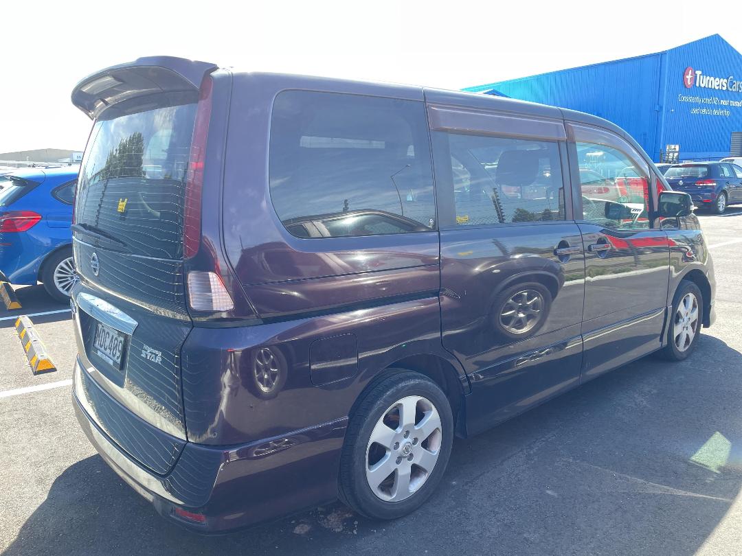 Photo '7' of Nissan Serena