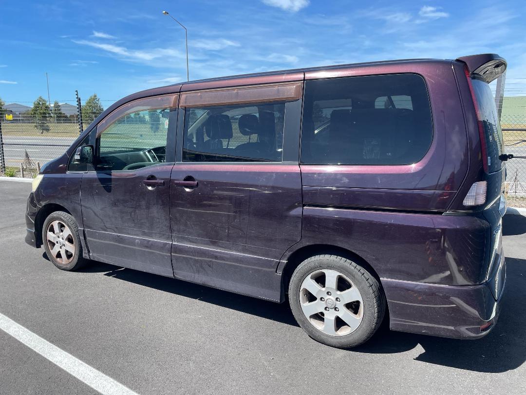 Photo '10' of Nissan Serena