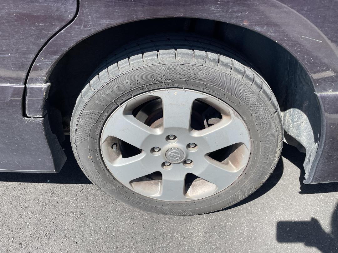 Photo '11' of Nissan Serena