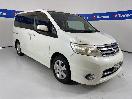 Thumbnail '1' of Nissan Serena