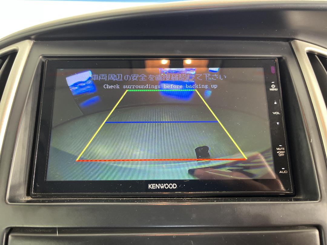 Photo '24' of Nissan Serena Photo '24' of Nissan Serena