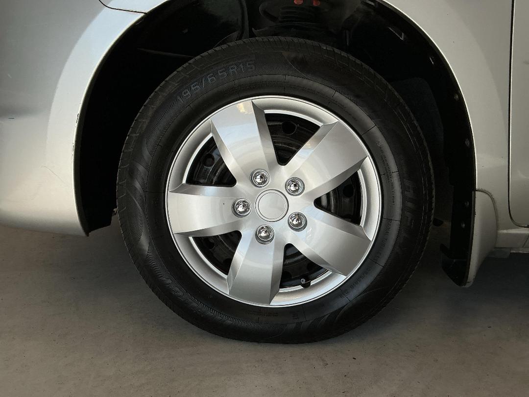 Photo '10' of Nissan Serena