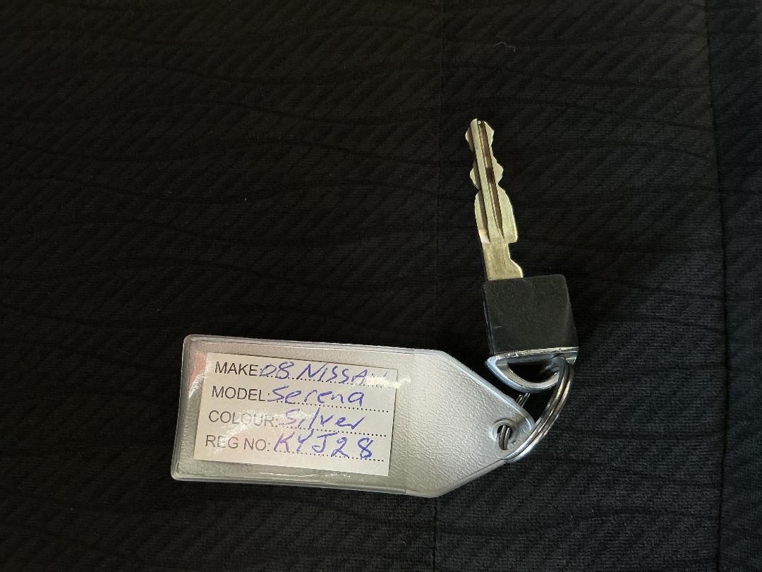 Photo '21' of Nissan Serena