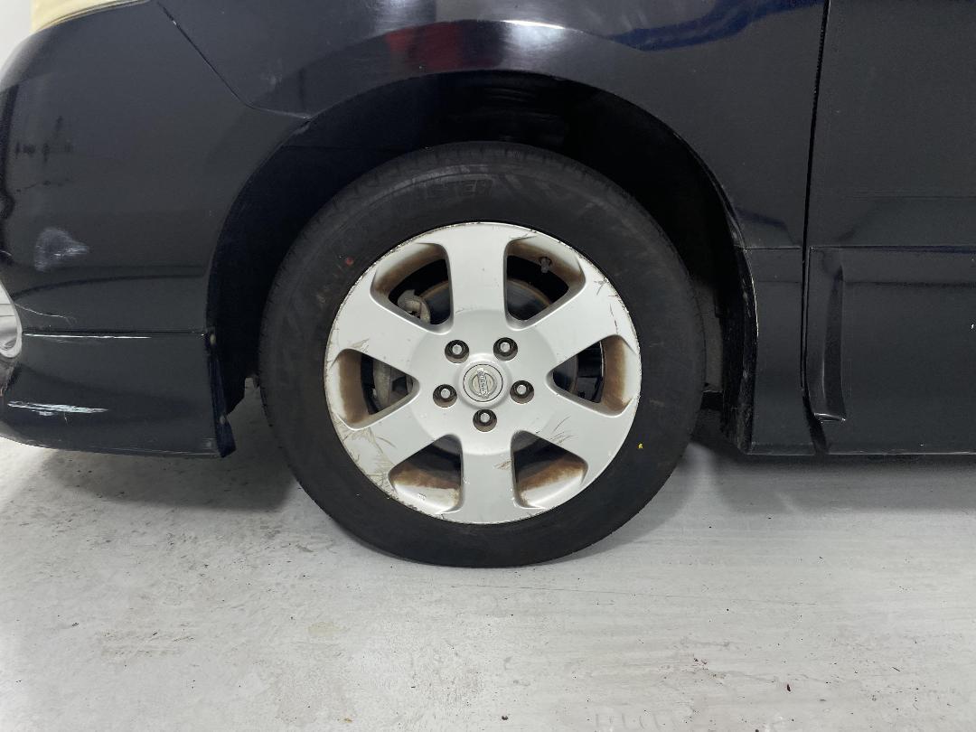 Photo '8' of Nissan Serena