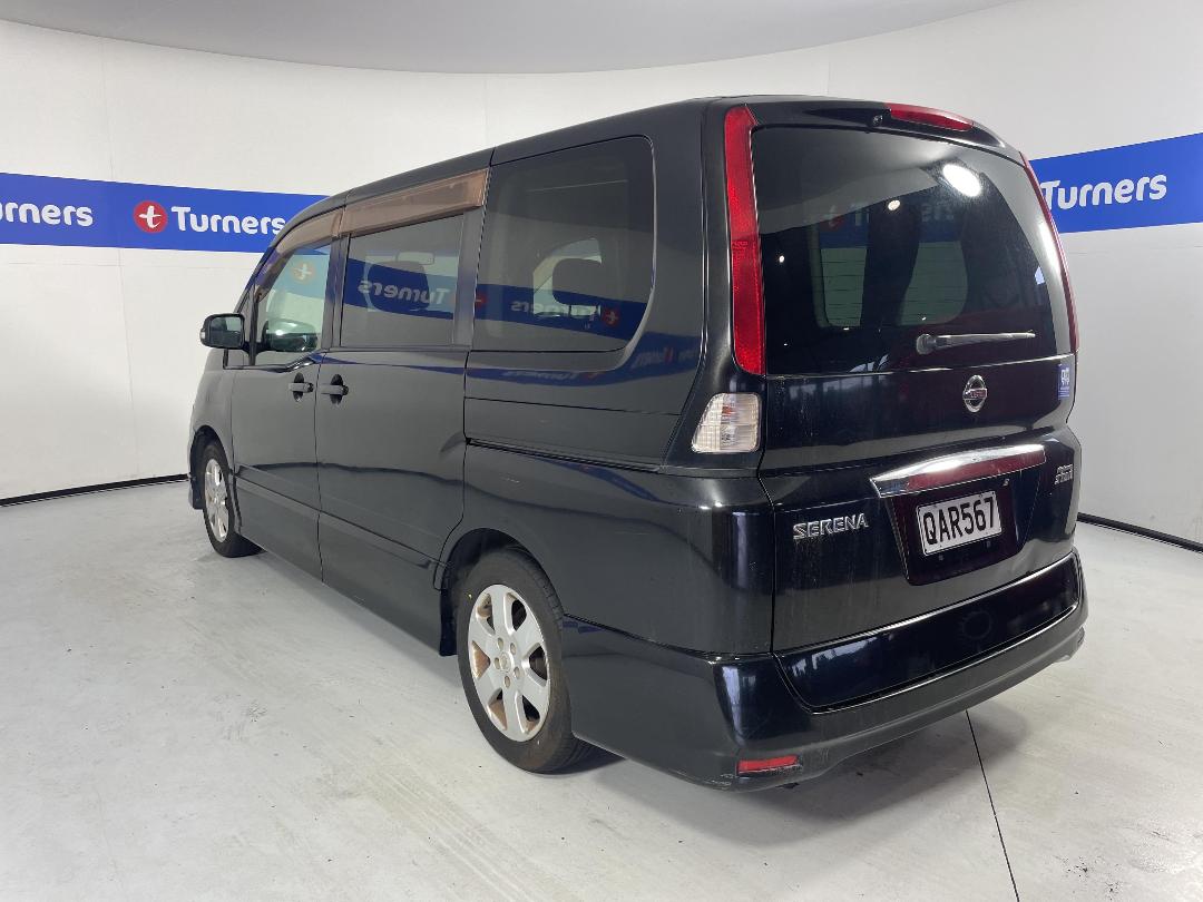 Photo '4' of Nissan Serena