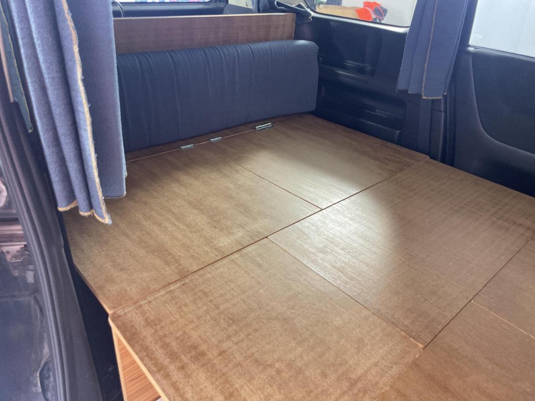 Photo '18' of Nissan Serena