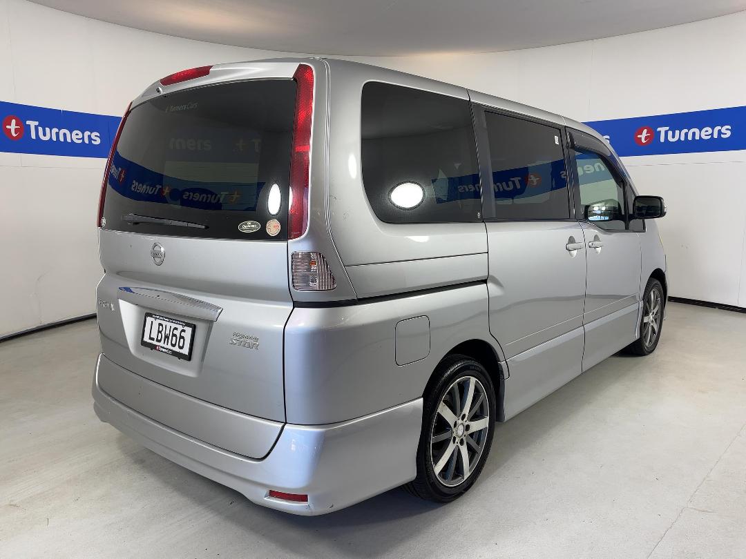 Photo '7' of Nissan Serena