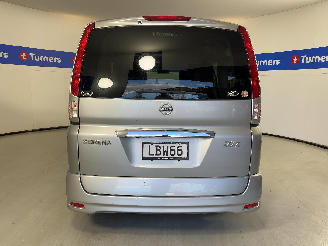 Photo '6' of Nissan Serena