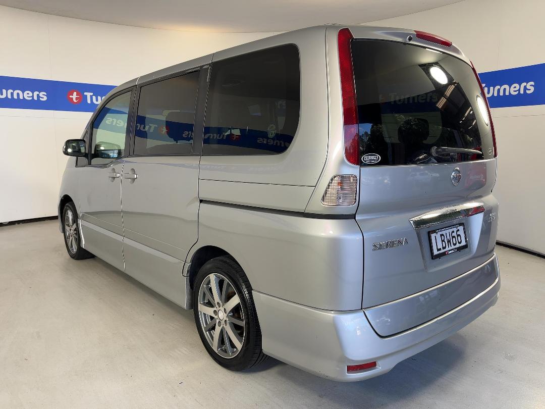 Photo '5' of Nissan Serena