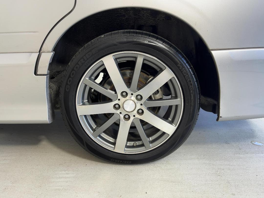 Photo '11' of Nissan Serena