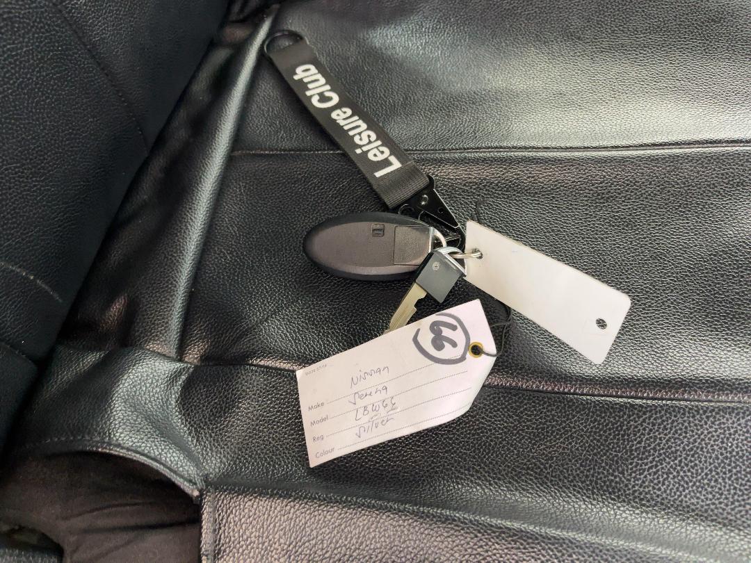 Photo '21' of Nissan Serena