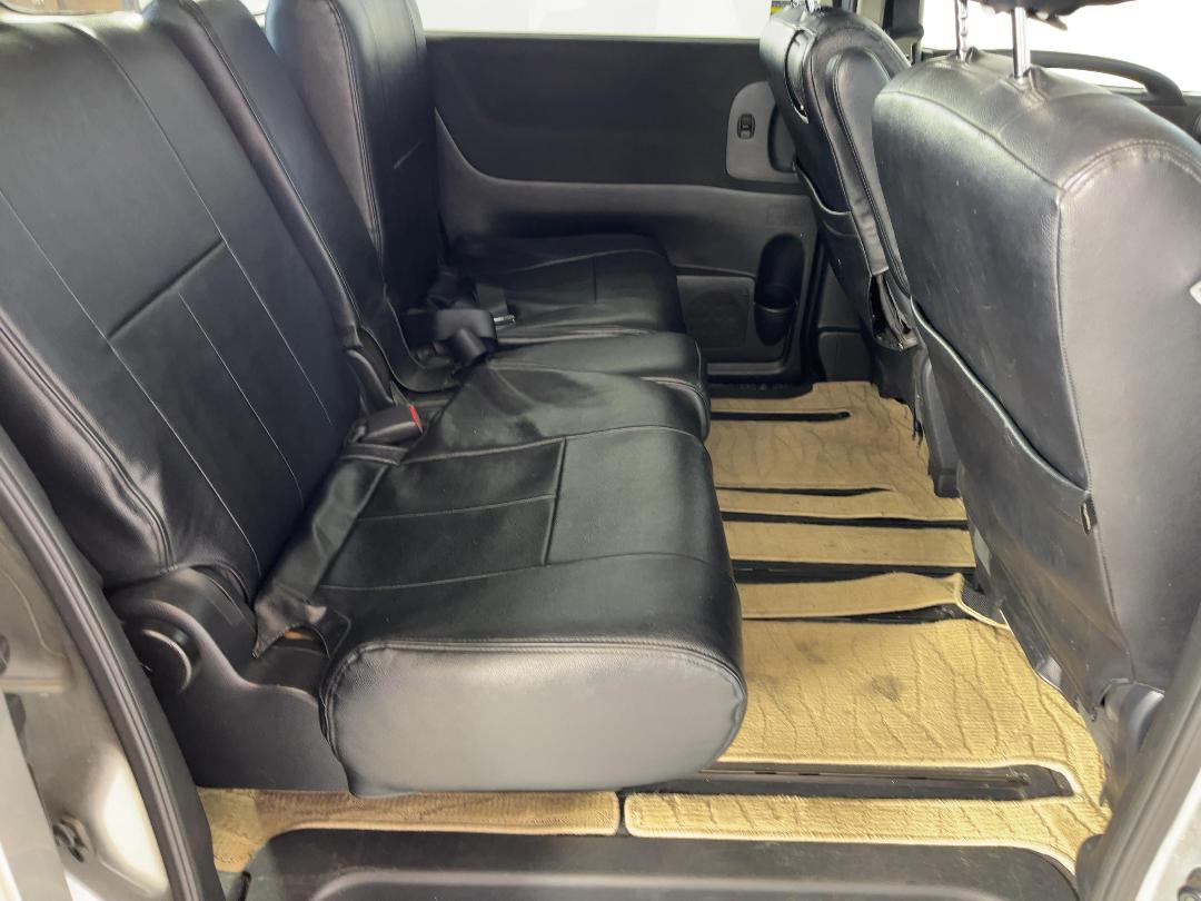 Photo '19' of Nissan Serena