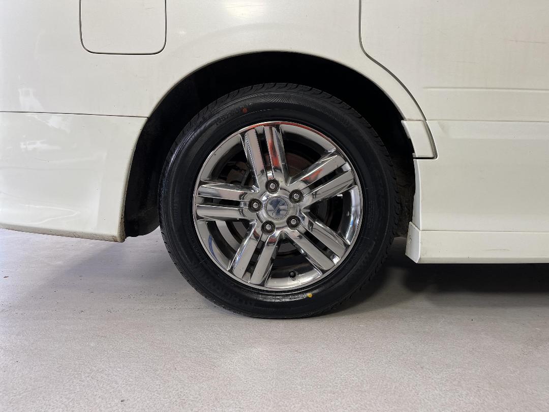 Photo '12' of Nissan Serena