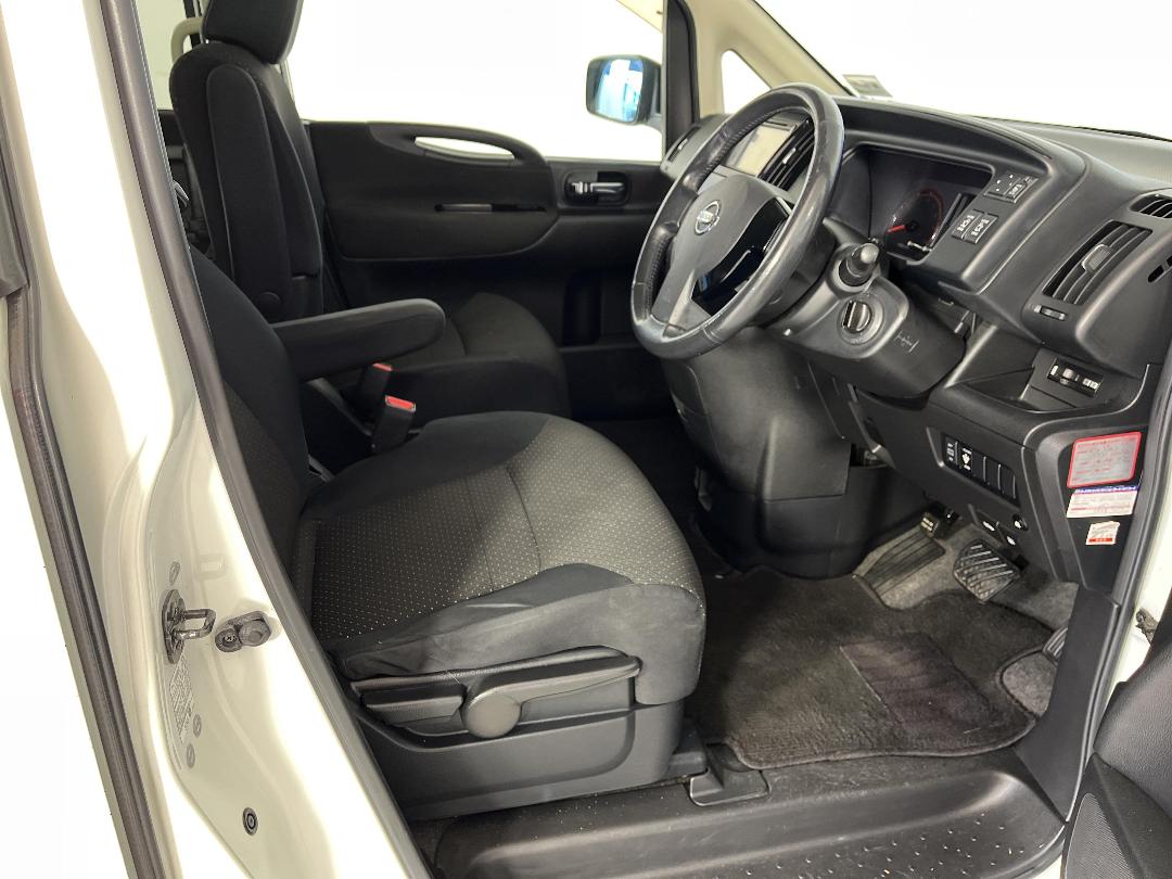 Photo '16' of Nissan Serena