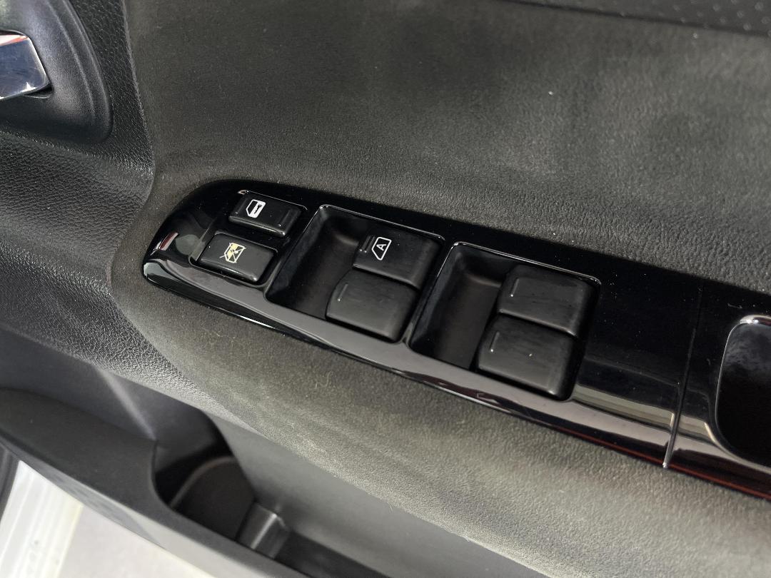 Photo '26' of Nissan Serena