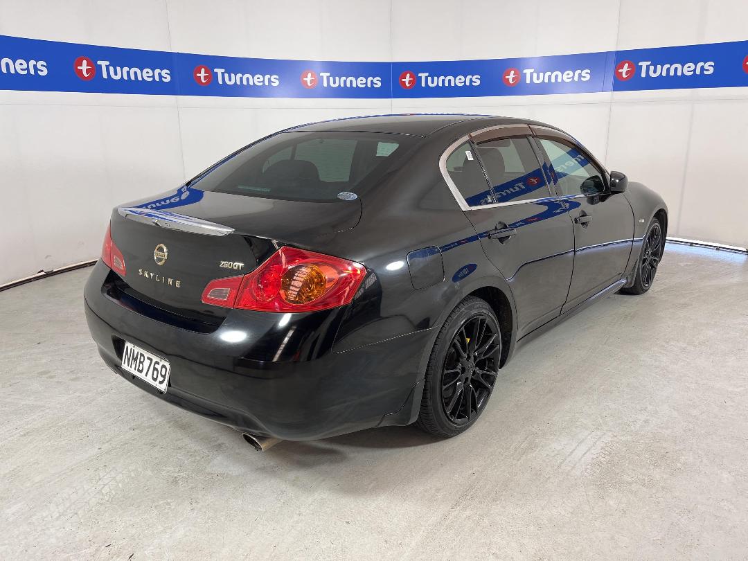 Photo '7' of Nissan Skyline